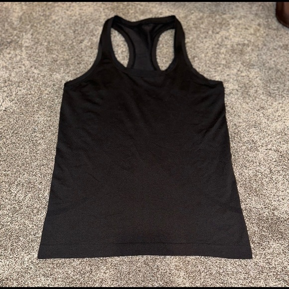 Lululemon black size 6 racerback swiftly tank. - Picture 1 of 6